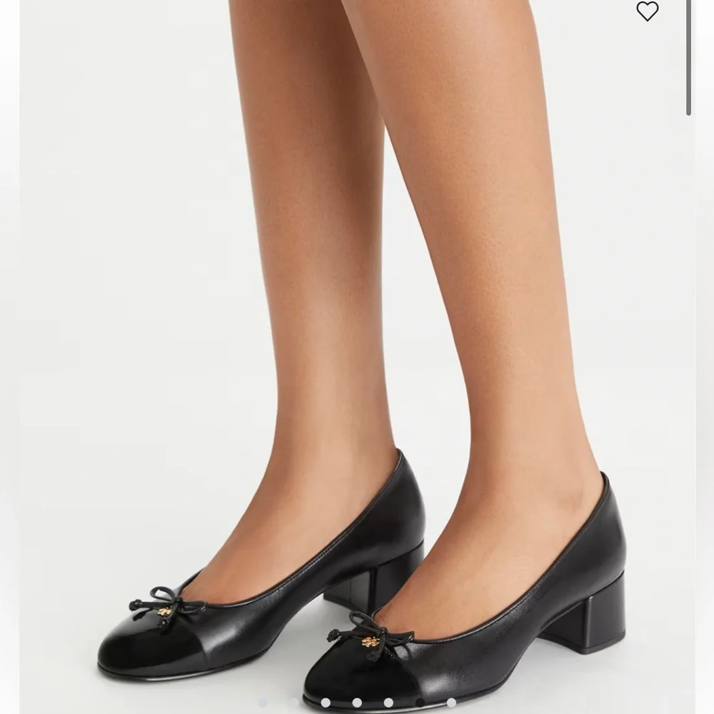 TORY BURCH BLACK CAP TOE PUMP HEEL | 8